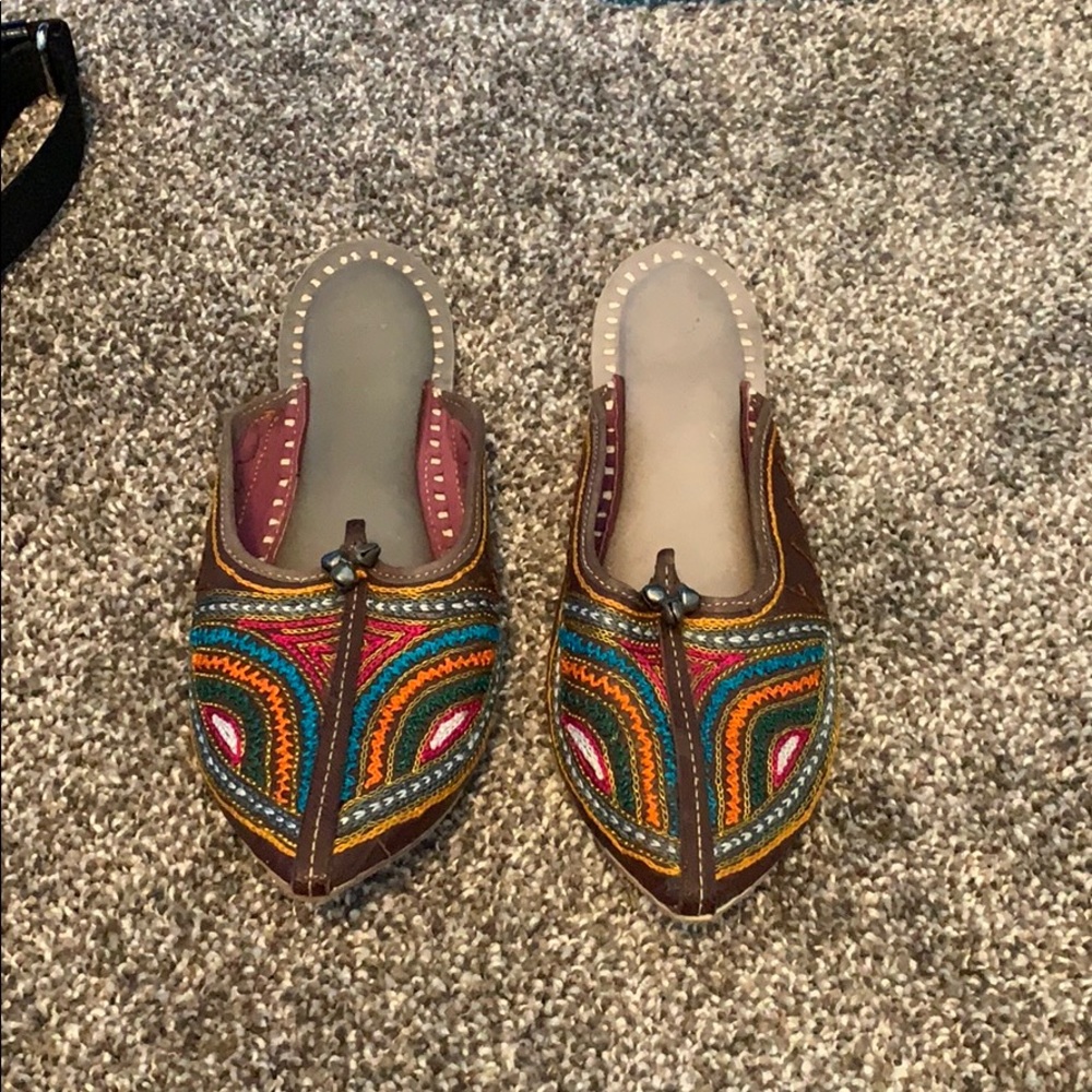 Slip on flats.